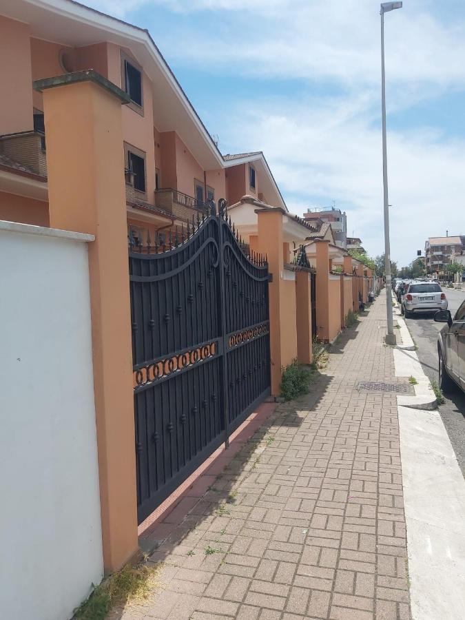 Casa Vacanza Indaco Фиумичино Екстериор снимка
