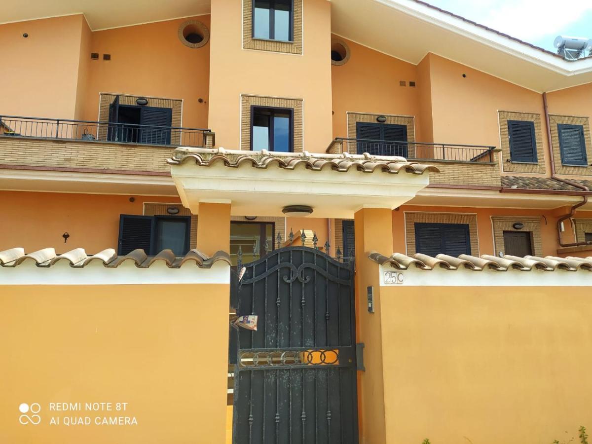 Casa Vacanza Indaco Фиумичино Екстериор снимка